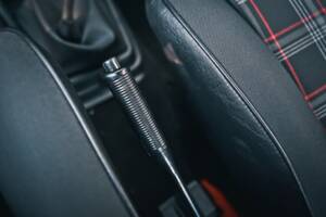 Image 38/49 of Volkswagen Golf Mk I GTI 1.6 (1979)