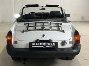 Immagine 13/26 di MG MGB (1977)