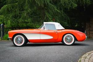 Image 5/34 of Chevrolet Corvette (1957)