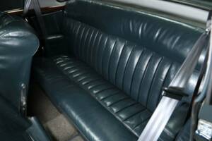 Bild 26/49 von Mercedes-Benz 220 SE (1960)