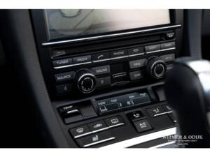 Image 17/36 of Porsche Boxster (2015)