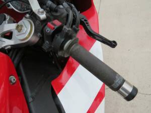 Afbeelding 15/47 van Honda CBR 1000 RR Fireblade (2010)