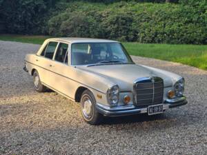 Image 16/62 of Mercedes-Benz 280 SE (1971)
