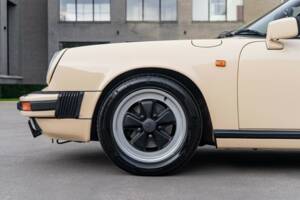 Bild 5/41 von Porsche 911 Speedster 3.2 (1989)