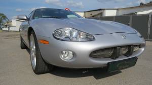 Imagen 10/50 de Jaguar XKR &quot;Silverstone&quot; (2000)