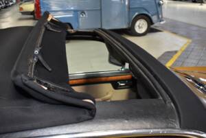 Image 13/47 of Daimler Sovereign 4.2 (1982)