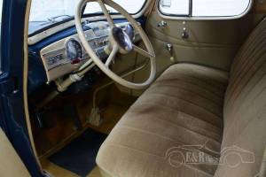 Image 13/19 of Packard Six (1938)