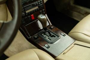 Image 44/50 de Mercedes-Benz SL 500 (1998)