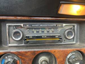 Image 39/81 de MG MGB (1976)