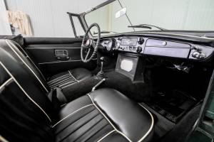 Image 8/50 of MG MGB (1968)