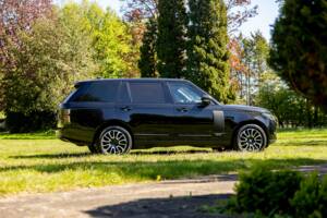 Bild 44/50 von Land Rover Range Rover V8 Armoured (2022)