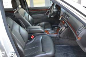 Imagen 12/18 de Mercedes-Benz 500 SE (1992)
