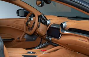 Bild 13/38 von Ferrari GTC4Lusso (2017)