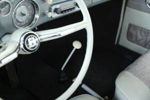 Image 26/50 of Volkswagen Karmann Ghia 1500 (1961)