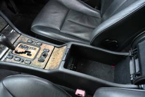 Image 16/50 of Mercedes-Benz E 320 (1998)