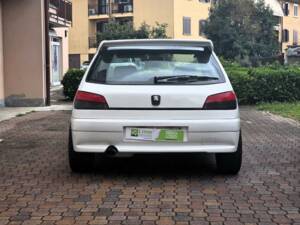Immagine 2/30 di Peugeot 306 2.0i GTi6 (1997)