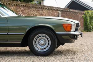 Image 33/50 de Mercedes-Benz 280 SLC (1976)