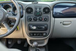 Imagen 50/50 de Chrysler PT Cruiser Cabrio Limited 2.4 (2005)