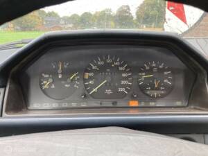 Bild 38/41 von Mercedes-Benz 300 D (1987)