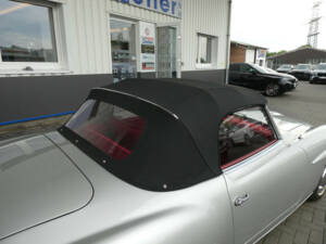 Image 17/26 of Mercedes-Benz 190 SL (1957)