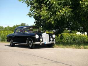 Imagen 22/43 de Mercedes-Benz 220 S (1957)