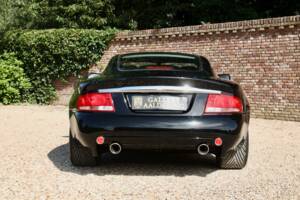 Image 6/50 of Aston Martin V12 Vanquish (2002)