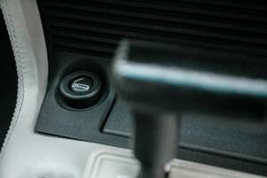 Bild 32/50 von BMW 635 CSi (1989)