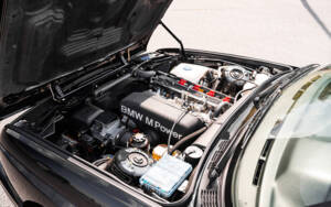 Image 78/91 of BMW M3 Sport Evo (1990)
