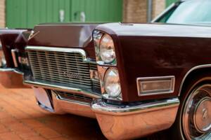 Bild 82/200 von Cadillac Coupe DeVille (1968)
