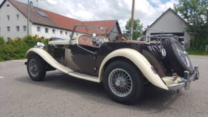 Image 14/52 of MG TD (1953)