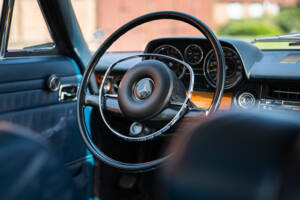 Image 30/40 of Mercedes-Benz 250 CE (1970)