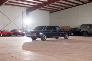 Image 7/64 of Mercedes-Benz 230/6 LWB (1976)