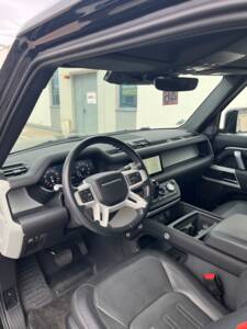 Afbeelding 6/14 van Land Rover Defender 90 P300 AWD (2021)