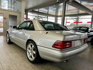 Image 10/20 of Mercedes-Benz SL 500 &quot;Final Edition&quot; (2001)