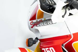 Image 25/35 of Yamaha DUMMY (1989)