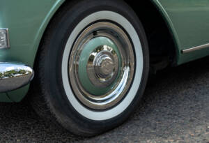 Image 9/22 of Rolls-Royce Silver Cloud III &quot;Chinese Eyes&quot; (1964)