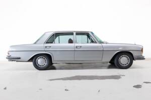 Image 7/27 of Mercedes-Benz 280 SEL 4,5 (1972)