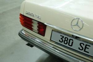 Bild 12/50 von Mercedes-Benz 380 SE (1980)