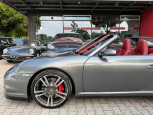Imagen 3/41 de Porsche 911 Turbo (2009)