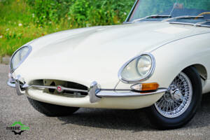 Image 40/65 de Jaguar E-Type 3.8 Flat Floor (1961)