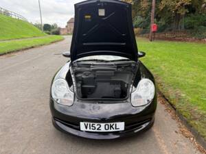 Image 28/30 of Porsche 911 Carrera 4 &quot;Millenium-Edition&quot; (2000)