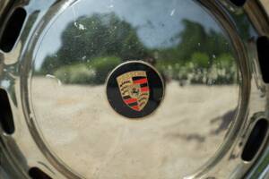 Image 22/50 of Porsche 356 C 1600 SC (1964)