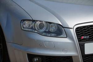 Image 19/50 de Audi RS4 Avant (2006)
