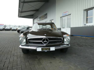 Imagen 2/30 de Mercedes-Benz 280 SL (1968)