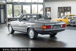 Immagine 3/15 di Mercedes-Benz 560 SL (1987)