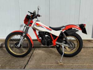 Image 2/34 of Honda TLR 200 (1983)