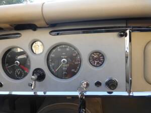 Image 103/174 of Jaguar XK 150 3.4 S OTS (1958)