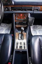 Image 16/34 of Mercedes-Benz 500 SEC (1984)