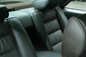 Image 38/50 of Mercedes-Benz 420 SEC (1989)