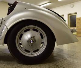 Image 23/50 of BMW 328 (1938)